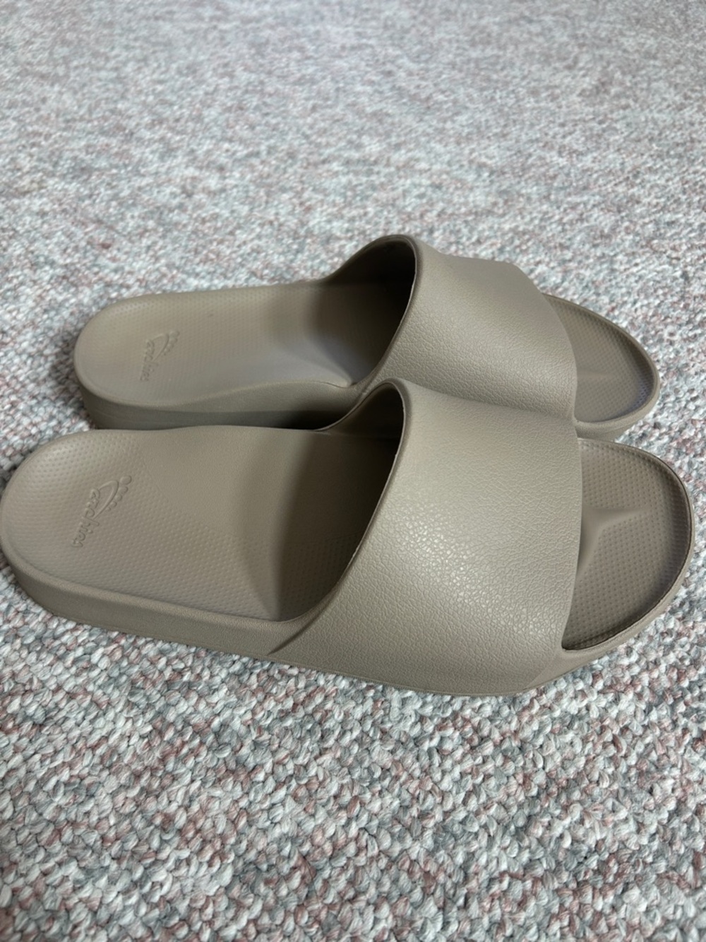Archies Women's size US10 or Men’s size US9 Slide Sandals in Taupe Beige - Picture 3 of 11